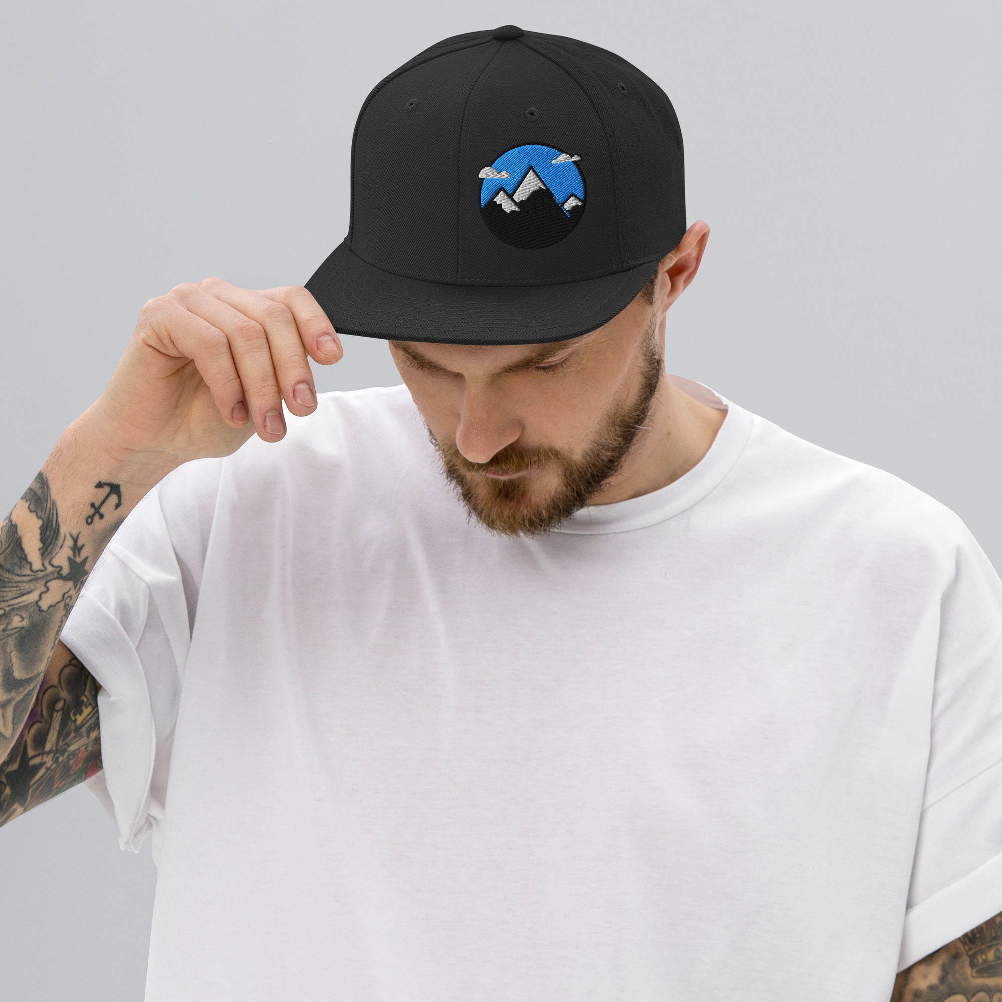 black-snapback-hat